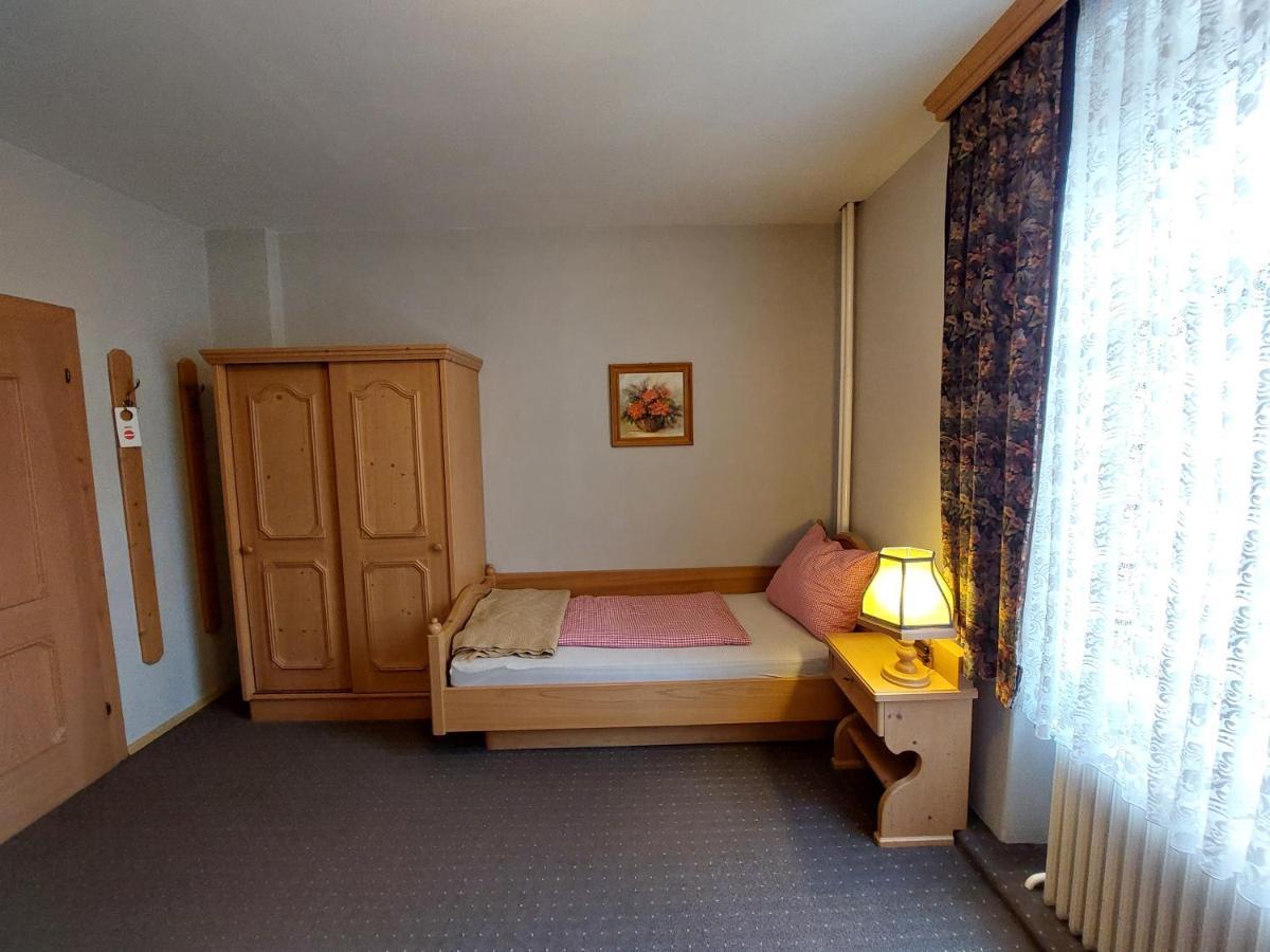 3 Raben - Leoben - Zimmer Fuer Geschaeftsreisende, Urlauber, Monteure Und Handwerker, Polski Pensjonat Austria Bagian luar foto