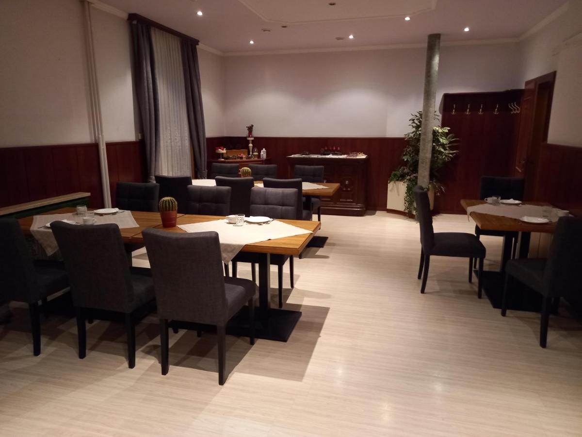 3 Raben - Leoben - Zimmer Fuer Geschaeftsreisende, Urlauber, Monteure Und Handwerker, Polski Pensjonat Austria Bagian luar foto
